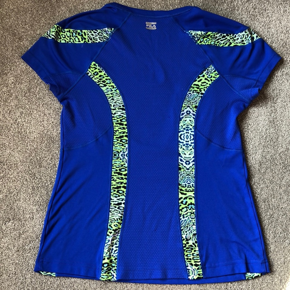 🔥Women’s Fila Athletic tops - Picture 5 of 5